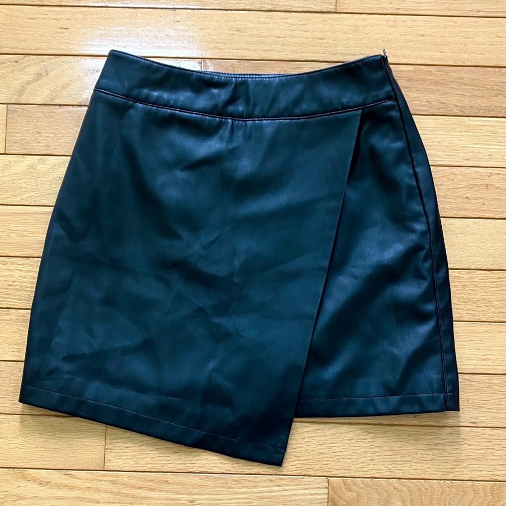 Forever 21 Black Faux Leather Mini Skirt